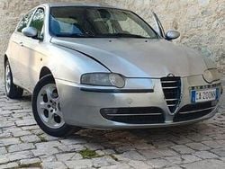 Grigio Usata 2002 Alfa Romeo 147 Due volumi | 1000 € (Ottimo prezzo)