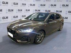 Grigio Usata 2023 Ford Focus ST-Line Tre volumi | 19.800 € (Buon prezzo)