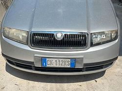 Grigio Usata 2003 Skoda Fabia Due volumi | 1300 € (Buon prezzo)