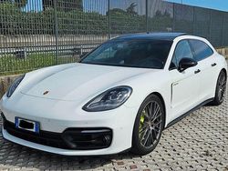 Bianco Usata 2024 Porsche Panamera 4 Platinum Edition Tre volumi | 110.000 €