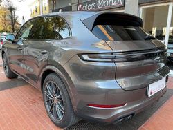 Grigio Usata 2024 Porsche Cayenne SUV | 92.800 € (Buon prezzo)