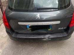 Usata 2010 Peugeot 308 Due volumi | 2450 € (Buon prezzo)