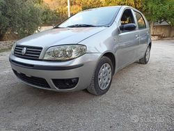 Grigio Usata 2006 Fiat Punto Due volumi | 2800 €