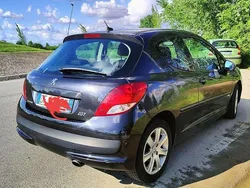 Usata 2007 Peugeot 207 Tre volumi | 1300 € (Super prezzo)
