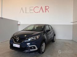 Grigio cenere Usata 2019 Renault Captur Life SUV | 11.800 € (Buon prezzo)