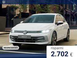 Pure white Nuova 2025 VW Golf Edition Tre volumi | 30.500 € (Cara)