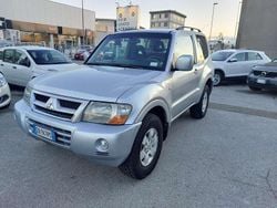 Grigio Usata 2005 Mitsubishi Pajero SUV | 10.900 € (Buon prezzo)