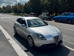 Usata 2011 Alfa Romeo Giulietta Quadrifoglio Due volumi | 13.500 € (Molto cara)