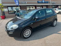 Usata 2015 Fiat Punto Due volumi | 6999 € (Buon prezzo)