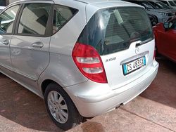 Grigio Usata 2005 Mercedes A150 Elegance Tre volumi | 4990 € (Molto cara)