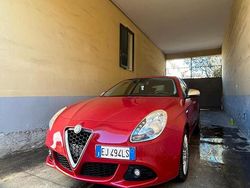 Rosso Usata 2011 Alfa Romeo Giulietta Due volumi | 8750 € (Buon prezzo)