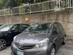 Grigio Usata 2012 Toyota Yaris Due volumi | 6000 € (Cara)