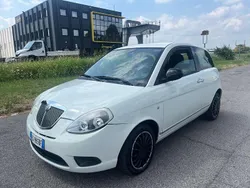 Bianco Usata 2011 Lancia Ypsilon Due volumi | 2990 € (Buon prezzo)