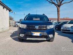 Blu Usata 2017 Dacia Sandero Stepway Tre volumi | 6500 € (Buon prezzo)