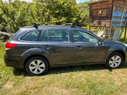 Usata 2005 Subaru Outback SUV | 2300 €