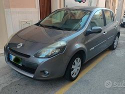 Grigio Usata 2012 Renault Clio III Due volumi | 5900 € (Cara)