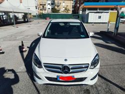 Bianco Usata 2016 Mercedes B180 Business Monovolume | 13.000 € (Cara)