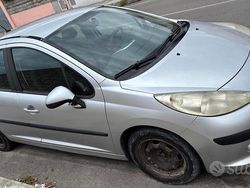 Grigio Usata 2009 Peugeot 207 Due volumi | 1500 € (Super prezzo)