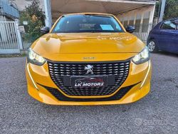 Giallo Usata 2022 Peugeot 208 Active Due volumi | 13.950 € (Buon prezzo)