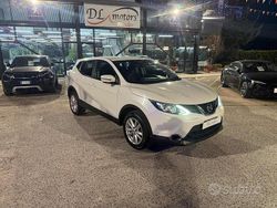 Bianco(met.) Usata 2016 Nissan Qashqai N-Connecta SUV | 11.990 € (Buon prezzo)
