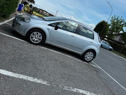 Grigio Usata 2014 Fiat Punto Lounge Due volumi | 5000 € (Buon prezzo)