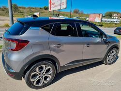 Grigio Usata 2023 Renault Captur Techno SUV | 17.800 € (Buon prezzo)