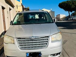 Grigio Usata 2010 Chrysler Grand Voyager Monovolume | 8000 € (Molto cara)
