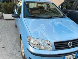 Blu Usata 2005 Fiat Punto Due volumi | 1100 € (Buon prezzo)