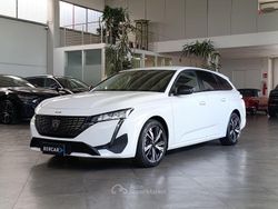 Bianco Nuova 2025 Peugeot 308 Allure Station wagon | 25.000 € (Super prezzo)