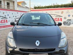 Nero Usata 2011 Renault Clio II Tre volumi | 2650 € (Ottimo prezzo)