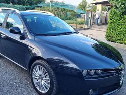 Nero perlato Usata 2010 Alfa Romeo 159 Distinctive Station wagon | 5000 € (Buon prezzo)