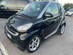 Nero Usata 2012 Smart ForTwo Coupé Passion Due volumi | 5990 € (Buon prezzo)