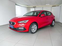 Rosso puro Usata 2022 Seat Leon Style Tre volumi | 17.700 € (Buon prezzo)