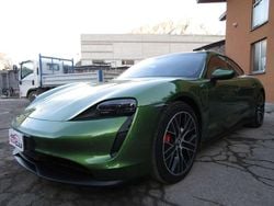 Verde mamba metallizzato Usata 2021 Porsche Taycan 4S Performance Package Tre volumi | 51.999 € (Buon prezzo)