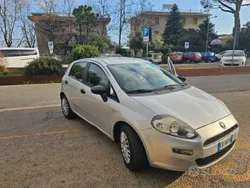 Usata 2014 Fiat Grande Punto Due volumi | 4300 € (Buon prezzo)