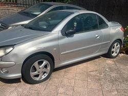 Usata 2003 Peugeot 206 CC Cabrio | 2500 €