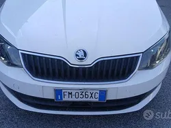 Grigio Usata 2018 Skoda Fabia Executive Tre volumi | 8290 € (Buon prezzo)