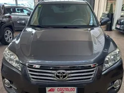 Grigio Usata 2011 Toyota RAV4 SUV | 6490 € (Ottimo prezzo)