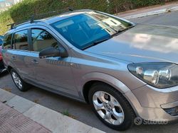 Usata 2005 Opel Astra Station wagon | 1300 € (Cara)
