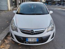 Bianco Usata 2012 Opel Corsa Tre volumi | 3450 € (Buon prezzo)