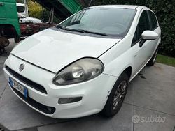 Bianco Usata 2016 Fiat Punto Lounge Due volumi | 500 € (Super prezzo)