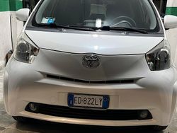 Bianco Usata 2010 Toyota iQ Due volumi | 6800 €
