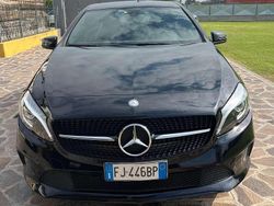 Nero Usata 2017 Mercedes A160 Executive Tre volumi | 17.000 € (Cara)