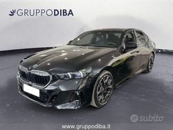 Bicolore Usata 2023 BMW 520 M Sport Tre volumi | 50.700 € (Buon prezzo)