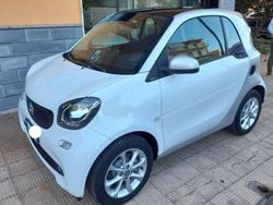 Bianco Usata 2019 Smart ForTwo Coupé Passion Due volumi | 13.999 € (Buon prezzo)