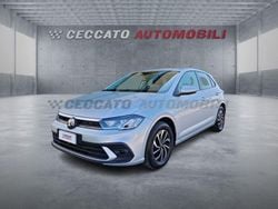 Argento Usata 2024 VW Polo Life Tre volumi | 19.700 € (Buon prezzo)