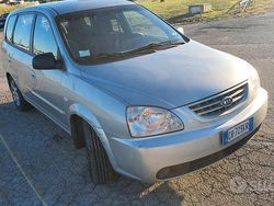 Usata 2005 Kia Carens Monovolume | 1100 €