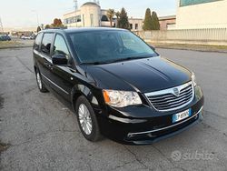 Nero Usata 2013 Lancia Voyager Monovolume | 13.500 € (Molto cara)