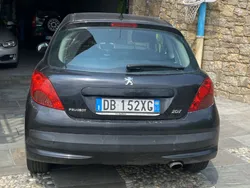 Usata 2006 Peugeot 207 | 1200 €
