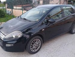 Nero Usata 2012 Fiat Punto Lounge Tre volumi | 4650 € (Buon prezzo)